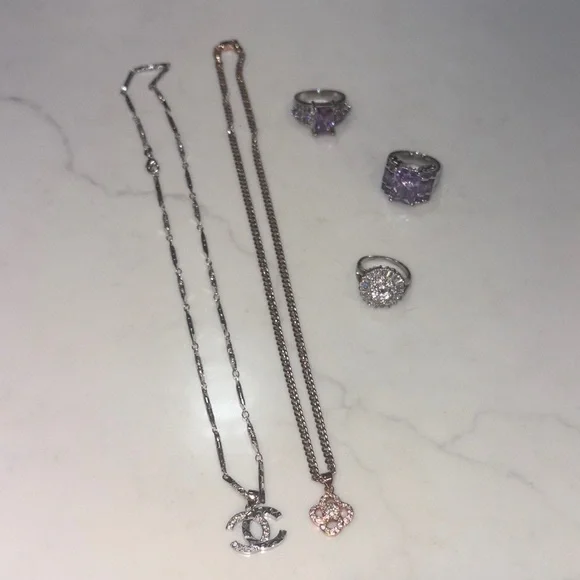 Jewelry bundle - Picture 1 of 7